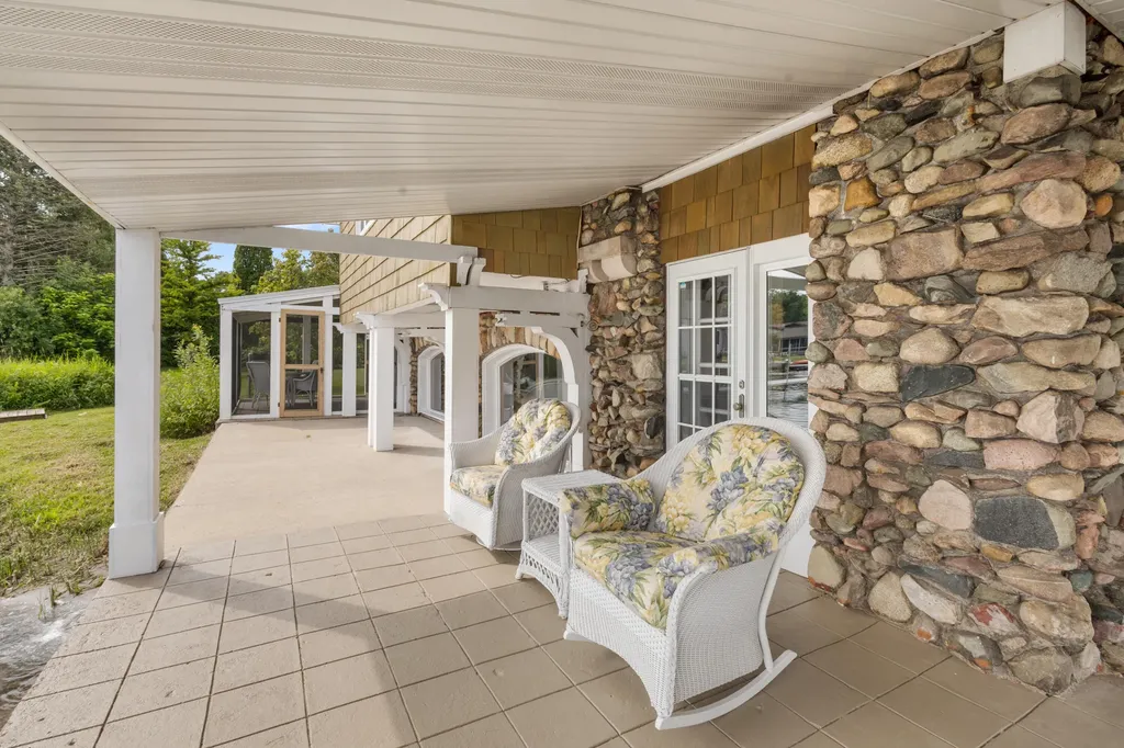 20214 Detente Road White Pigeon Township MI 49099