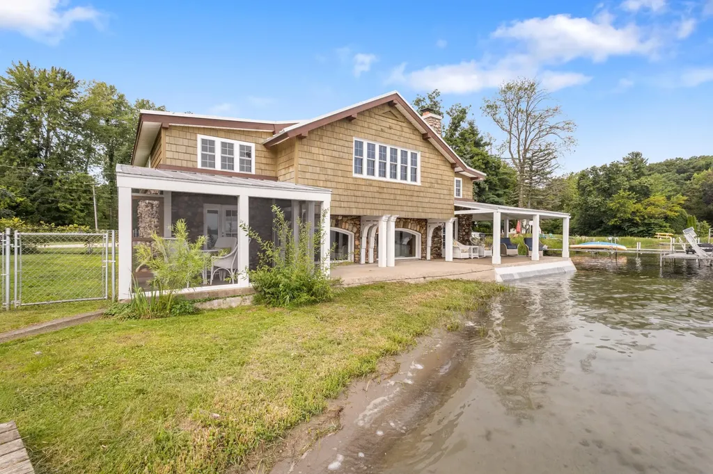 20214 Detente Road White Pigeon Township MI 49099