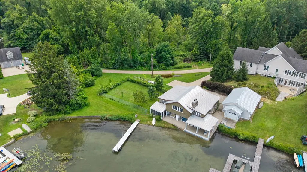 20214 Detente Road White Pigeon Township MI 49099