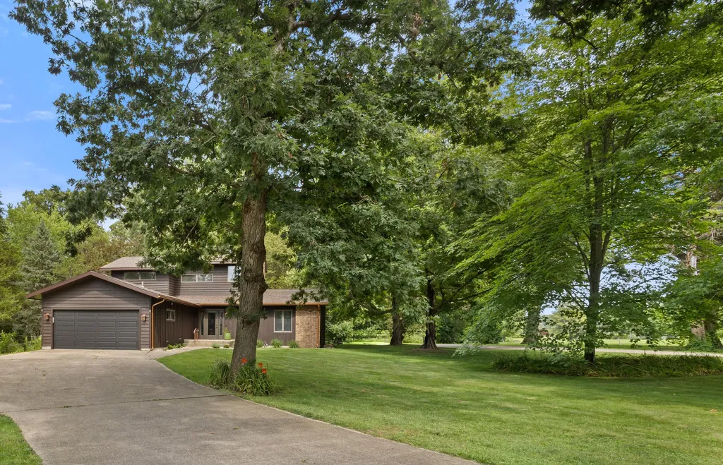 69115 Oakwood Drive White Pigeon Township MI 49099
