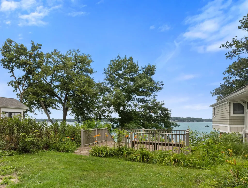 69115 Oakwood Drive White Pigeon Township MI 49099