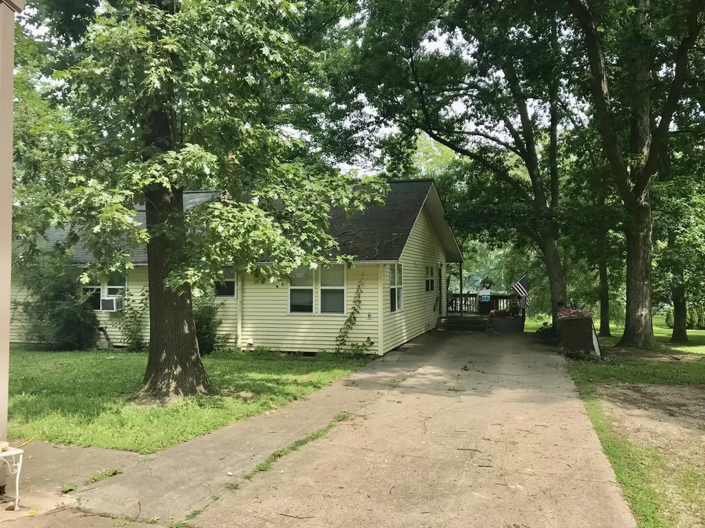 11448 Riverside Drive Mottville Township MI 49099