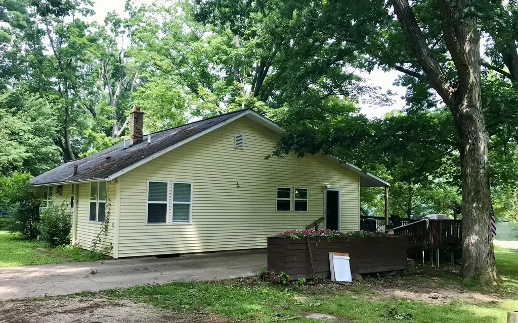 11448 Riverside Drive Mottville Township MI 49099