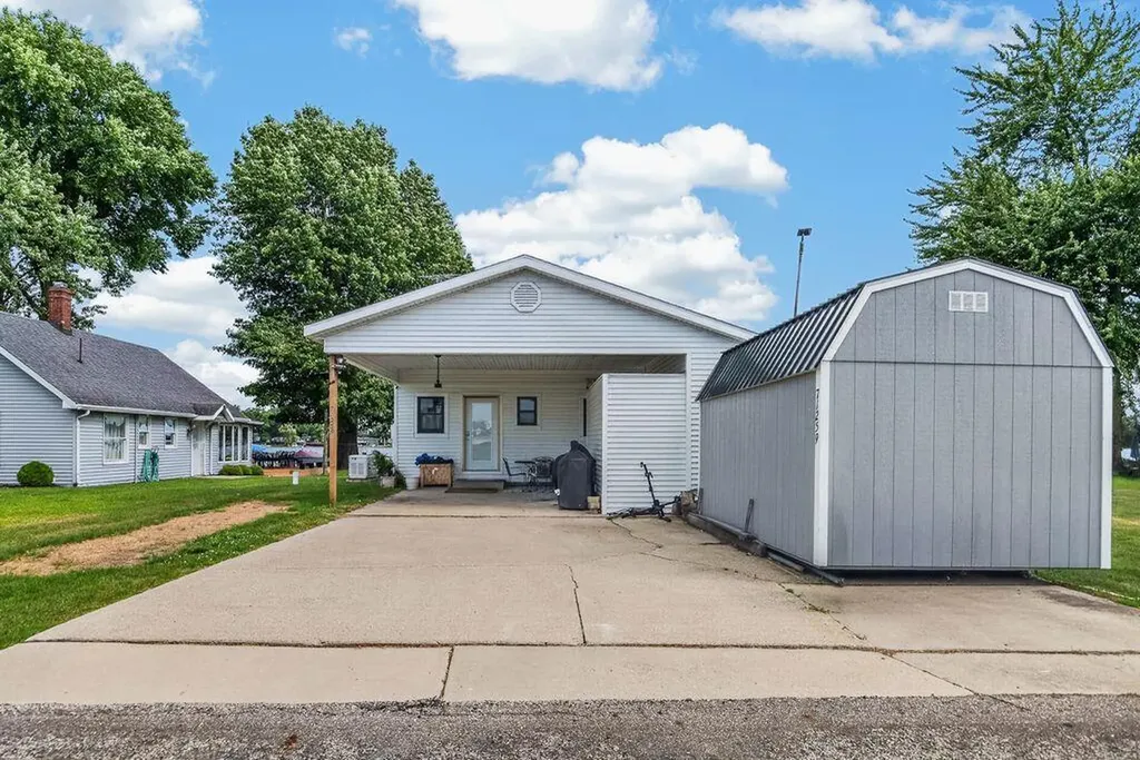 71259 Mathers Road White Pigeon Township MI 49099