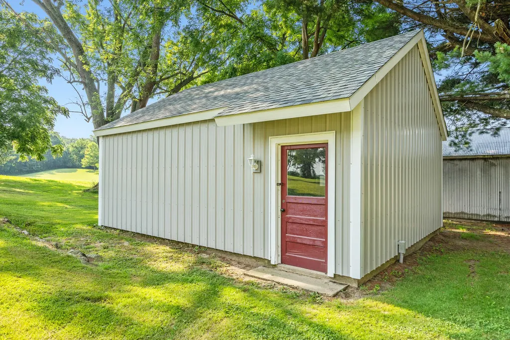 3082 Pine Lake Street Howard Township MI 49120