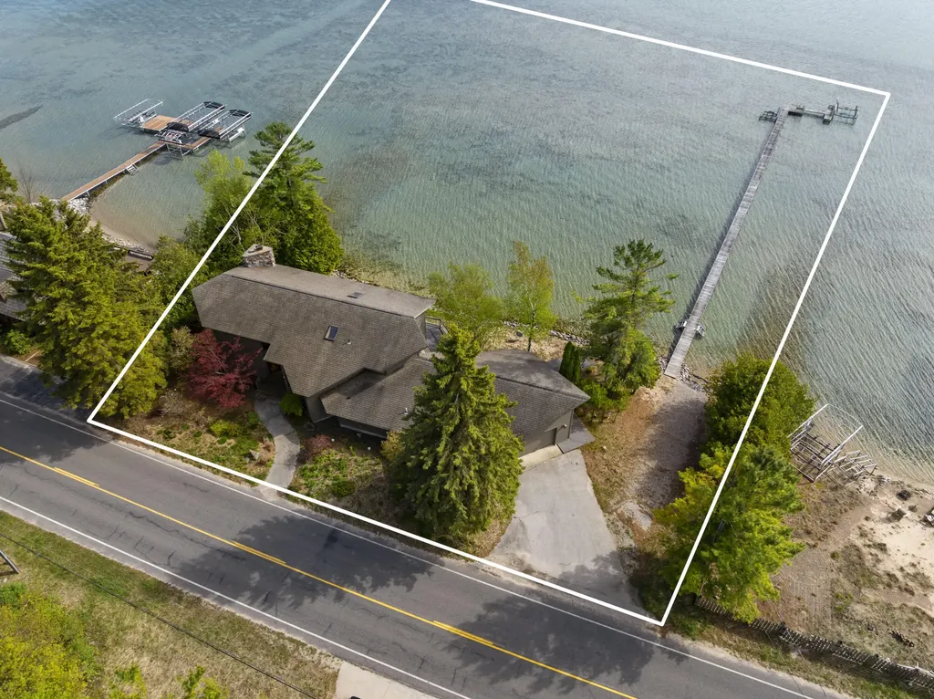 3151 Crystal Drive Lake Township MI 49617