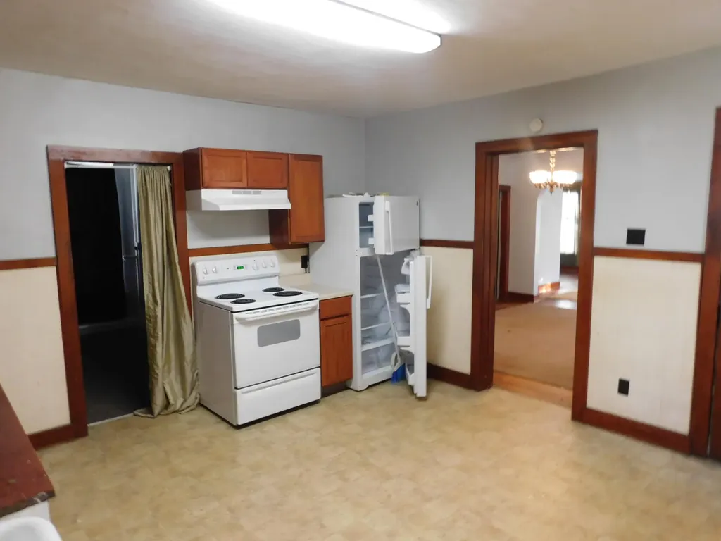 332 3rd Street Manistee City MI 49660