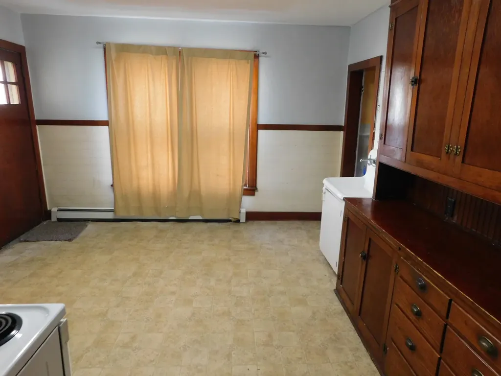 332 3rd Street Manistee City MI 49660