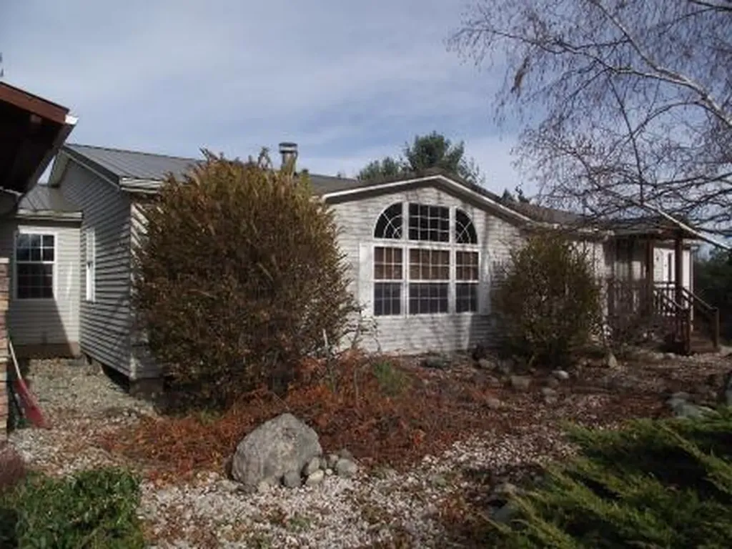 1316, 28&70 E Chauvez Road Custer Township MI 49454