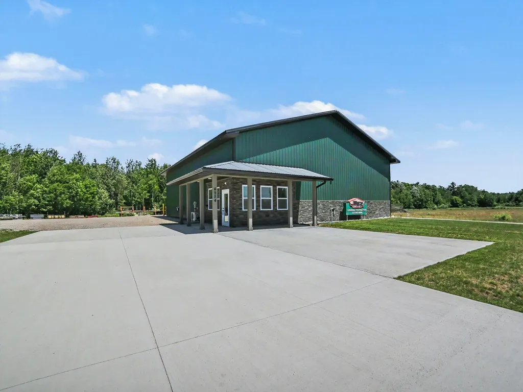 4954 W Commerce Drive Pere Marquette Charter Township MI 49431