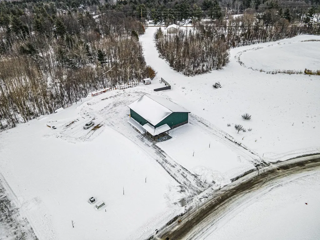 4954 W Commerce Drive Pere Marquette Charter Township MI 49431