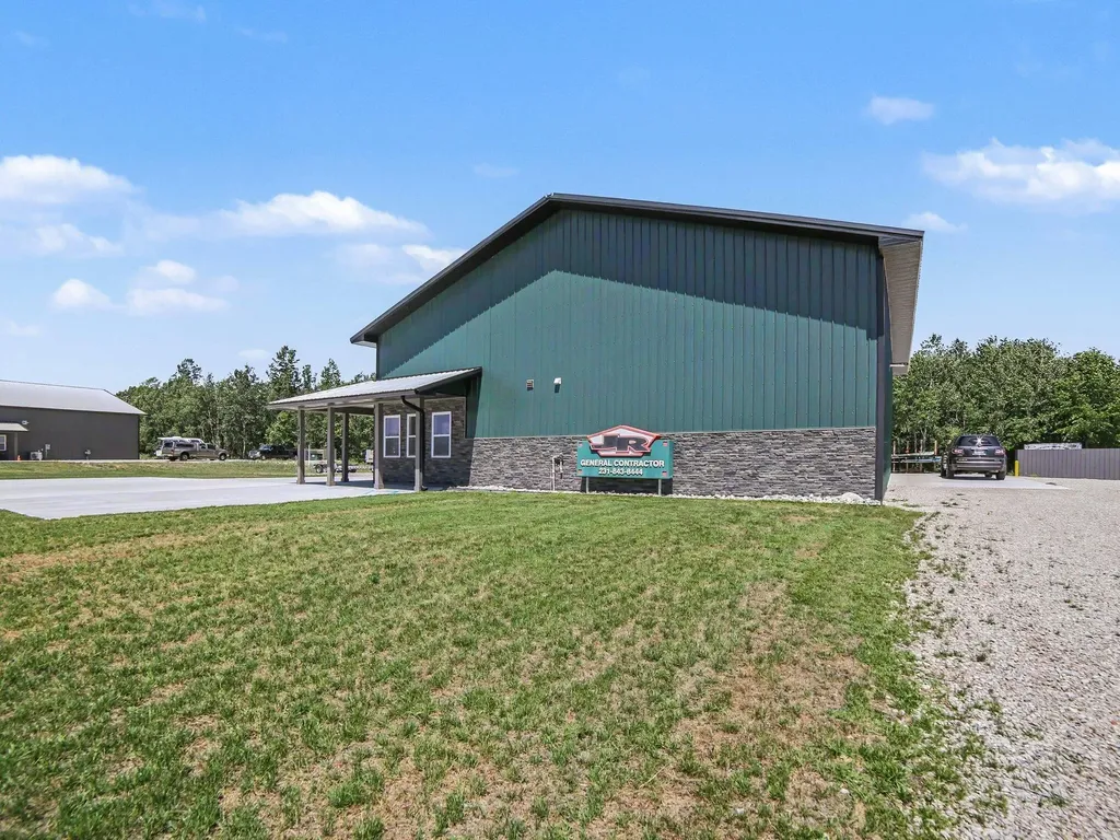4954 W Commerce Drive Pere Marquette Charter Township MI 49431