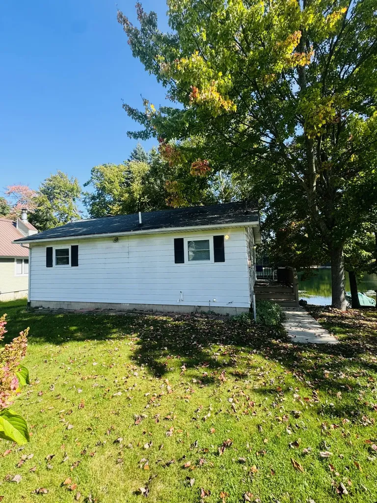 5112 N Bass Lake Road Lake Township MI 49644