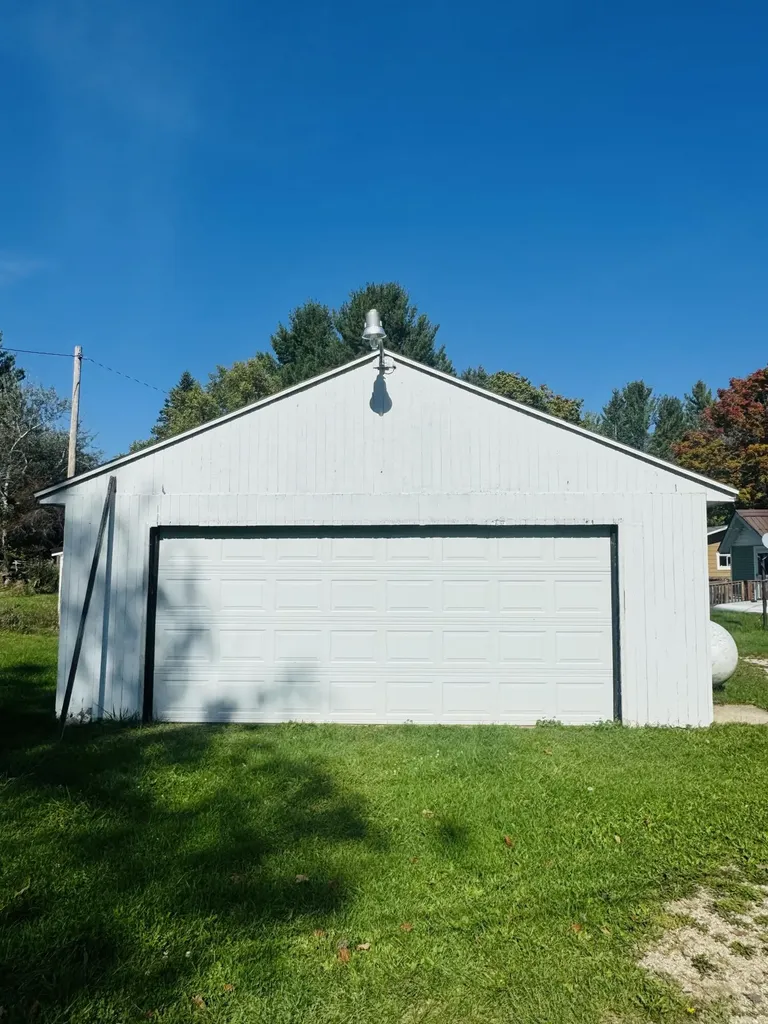 5112 N Bass Lake Road Lake Township MI 49644