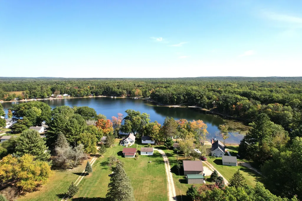 5112 N Bass Lake Road Lake Township MI 49644