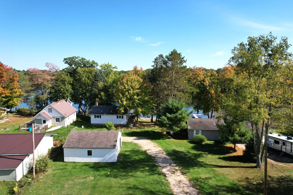 5112 N Bass Lake Road Lake Township MI 49644