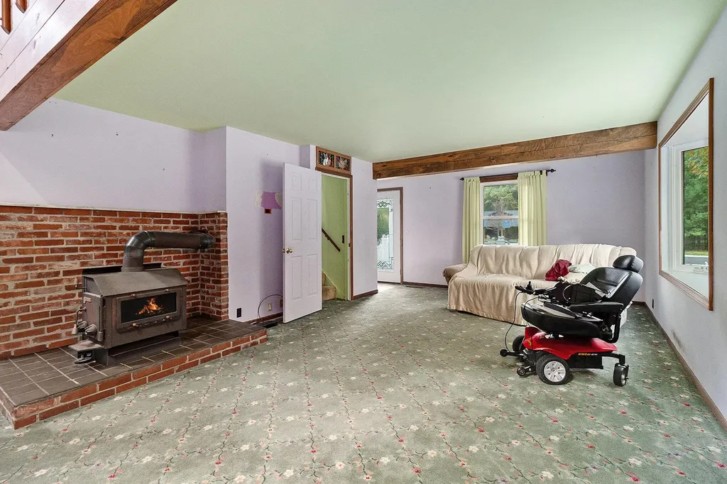 559 E Sands Street Pentwater Village MI 49449