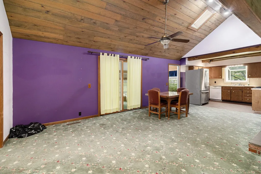 559 E Sands Street Pentwater Village MI 49449