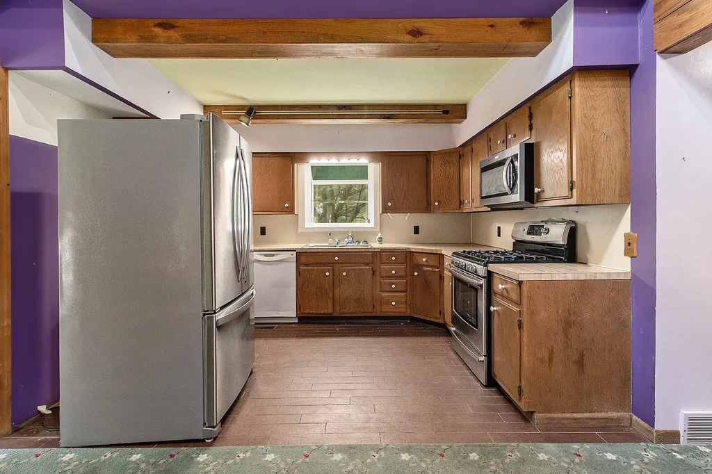 559 E Sands Street Pentwater Village MI 49449