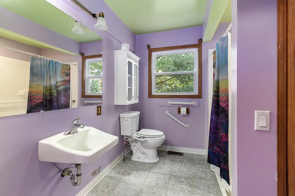 559 E Sands Street Pentwater Village MI 49449