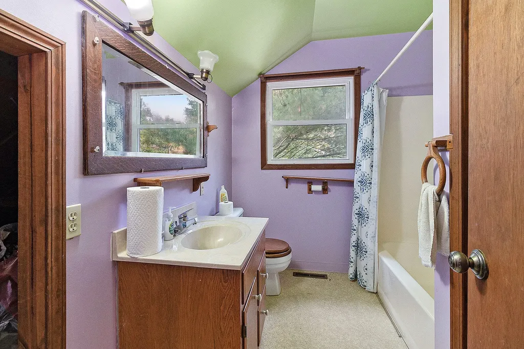 559 E Sands Street Pentwater Village MI 49449