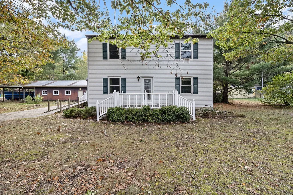 559 E Sands Street Pentwater Village MI 49449