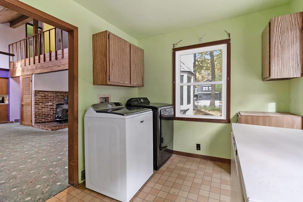 559 E Sands Street Pentwater Village MI 49449