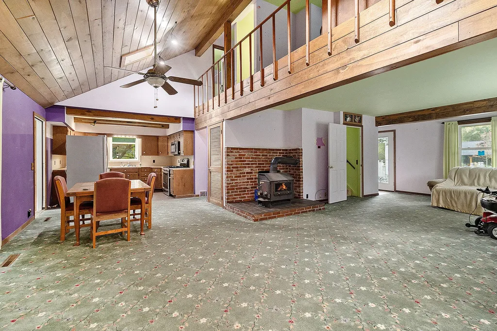559 E Sands Street Pentwater Village MI 49449