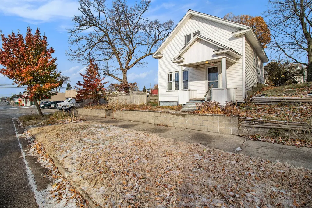 603 E Dowland Street Ludington City MI 49431