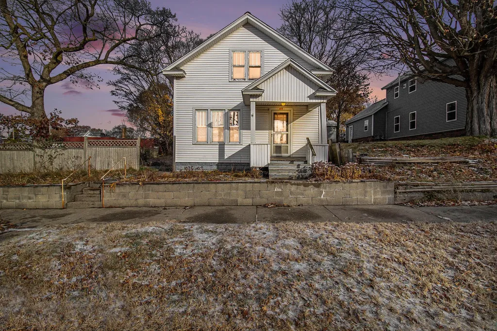 603 E Dowland Street Ludington City MI 49431