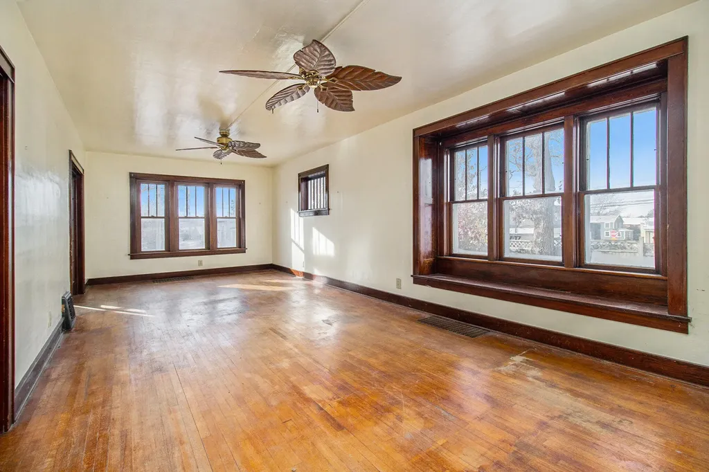 603 E Dowland Street Ludington City MI 49431