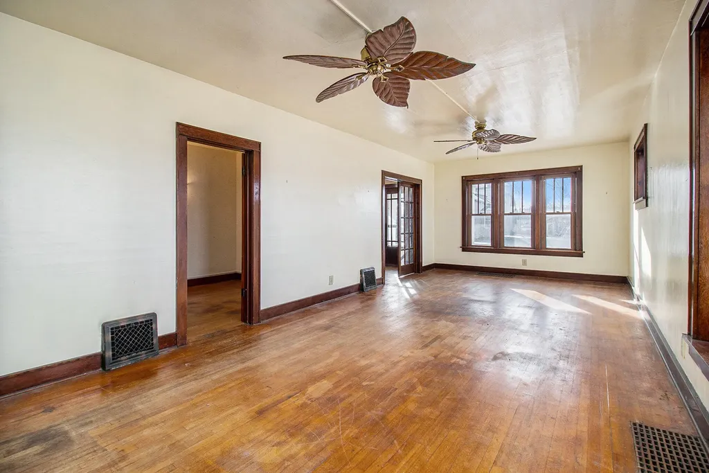 603 E Dowland Street Ludington City MI 49431
