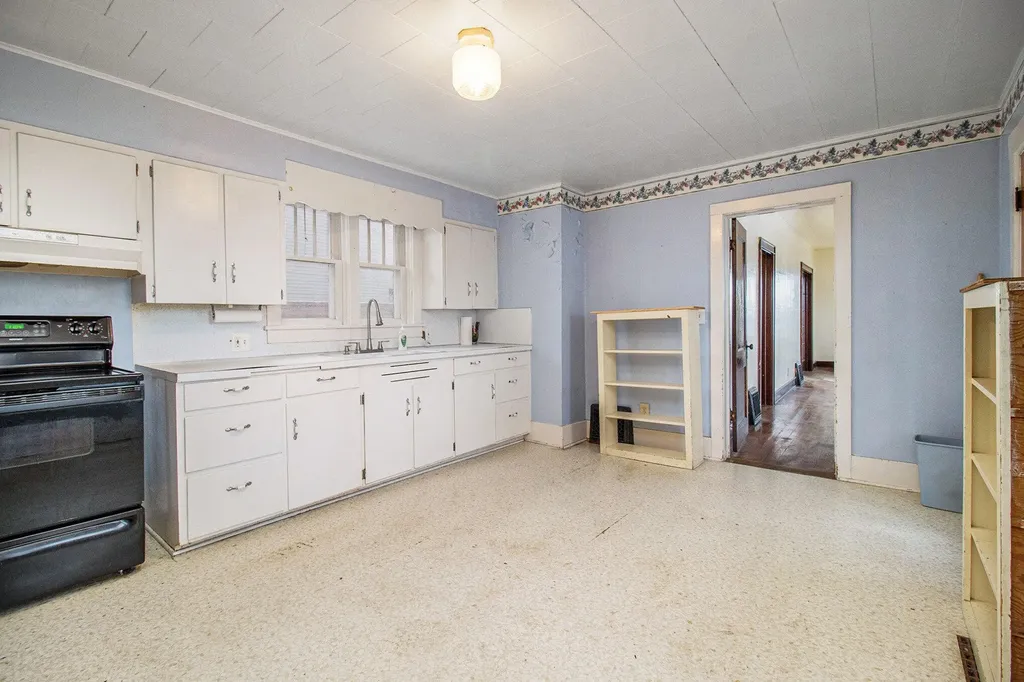 603 E Dowland Street Ludington City MI 49431