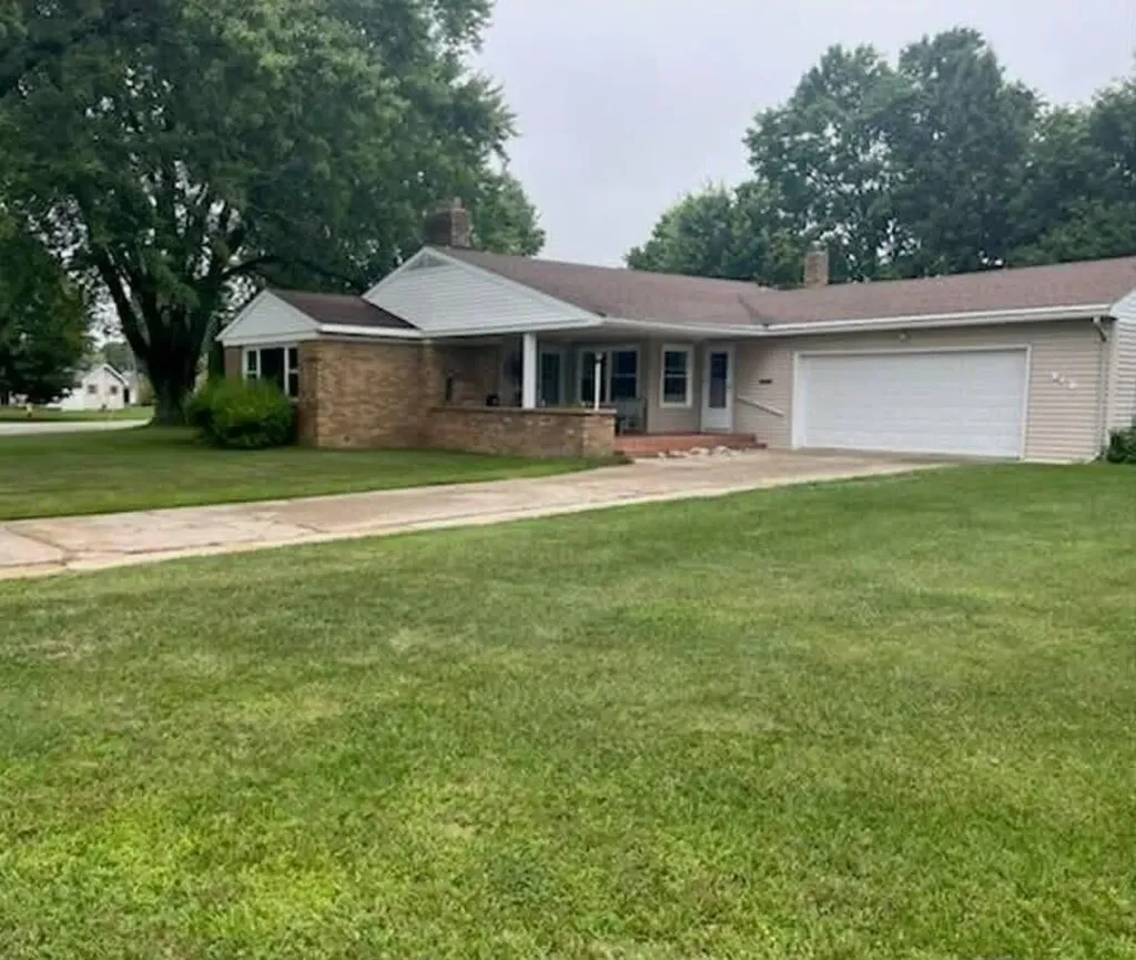 616 Lakeshore Drive Cadillac City MI 49601