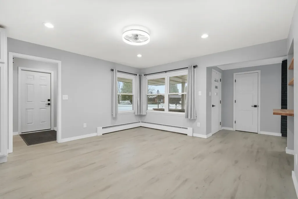 616 Lakeshore Drive Cadillac City MI 49601