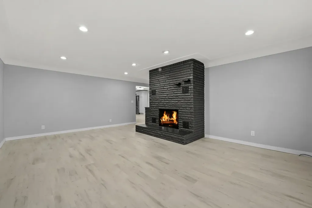 616 Lakeshore Drive Cadillac City MI 49601