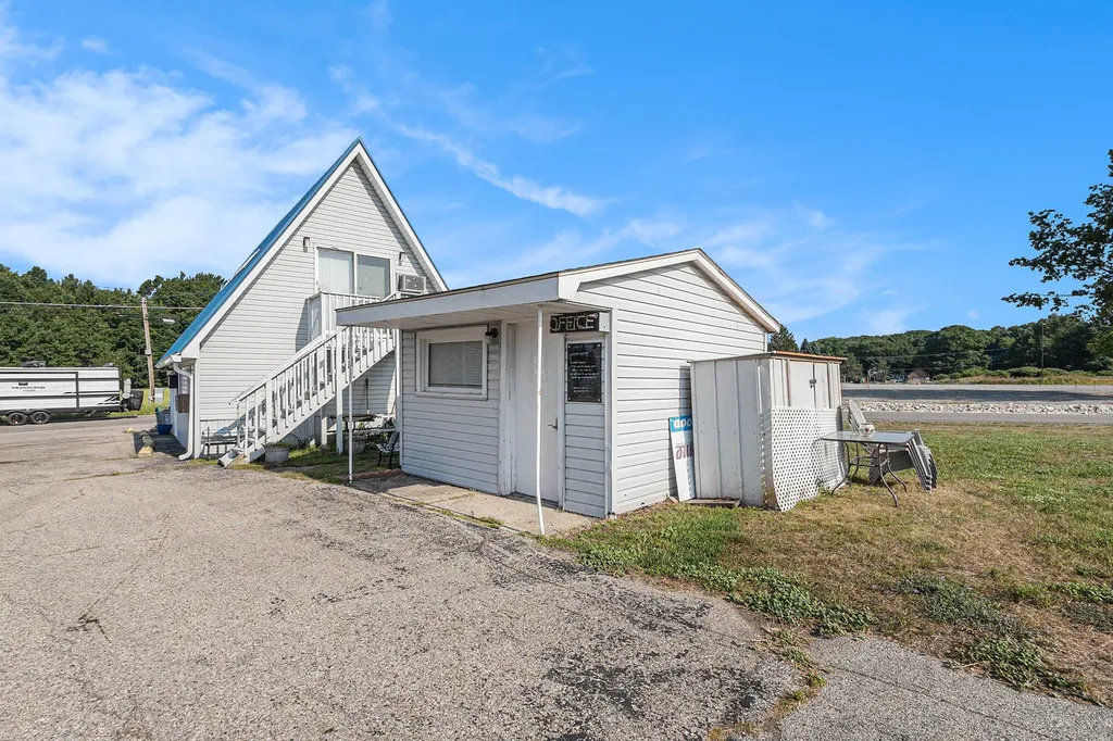 1882 N Lakeshore Drive Hamlin Township MI 49431