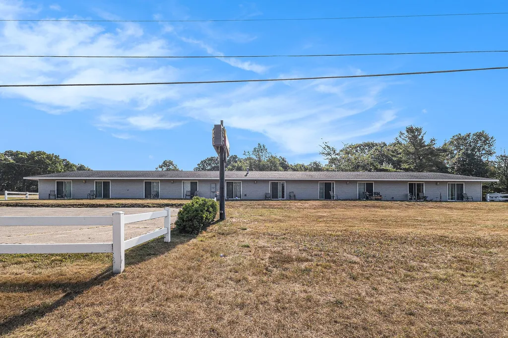 1882 N Lakeshore Drive Hamlin Township MI 49431