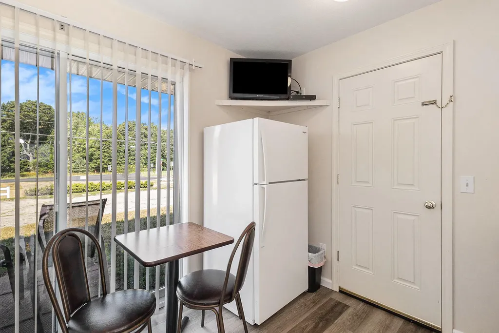 1882 N Lakeshore Drive Hamlin Township MI 49431