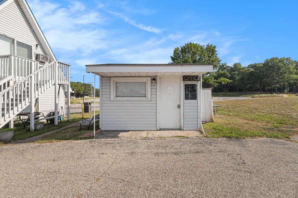 1882 N Lakeshore Drive Hamlin Township MI 49431