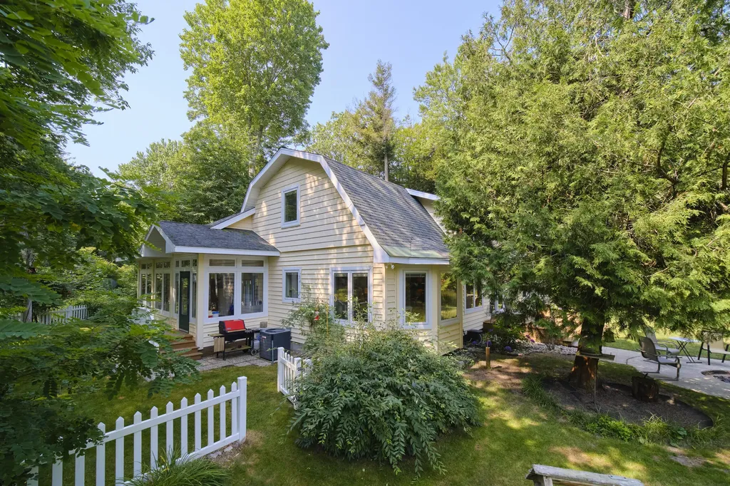 9670 S County Line Road Stronach Township MI 49660