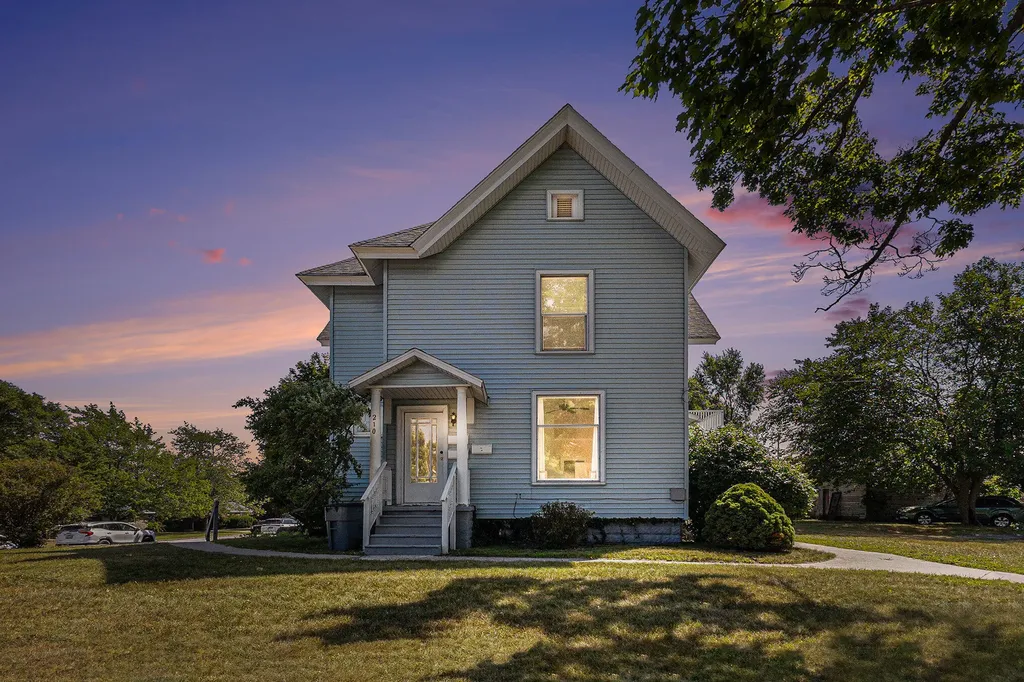 210 N Lavinia Street Ludington City MI 49431