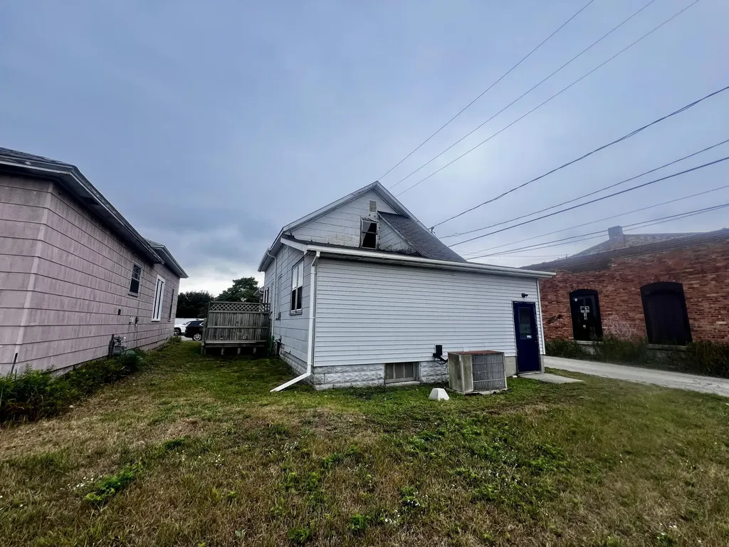 208 S Harrison Street Ludington City MI 49431