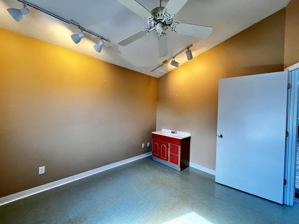 208 S Harrison Street Ludington City MI 49431