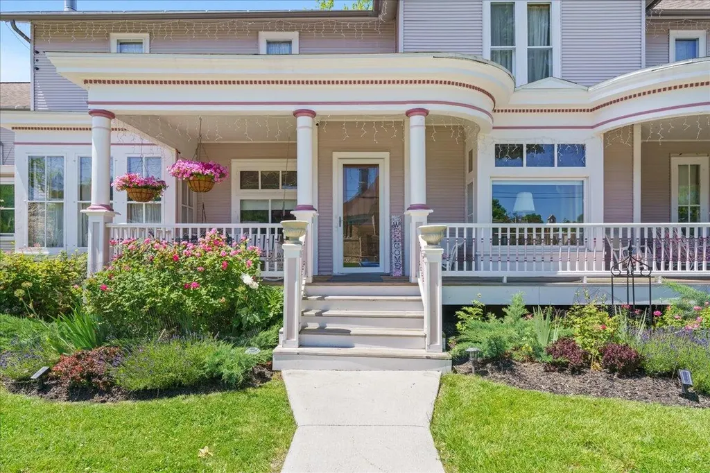 461 Fifth Street Manistee City MI 49660