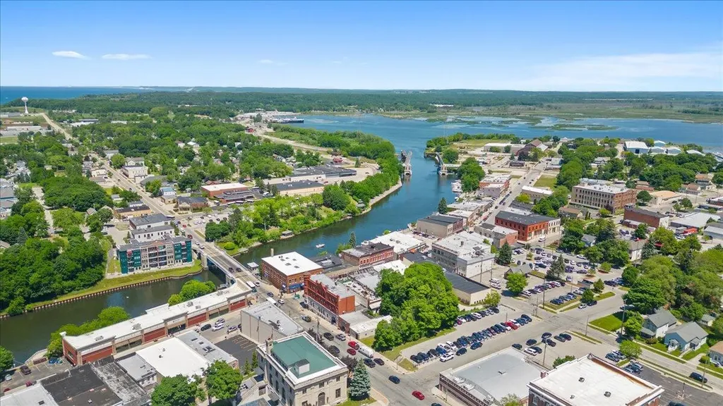 461 Fifth Street Manistee City MI 49660