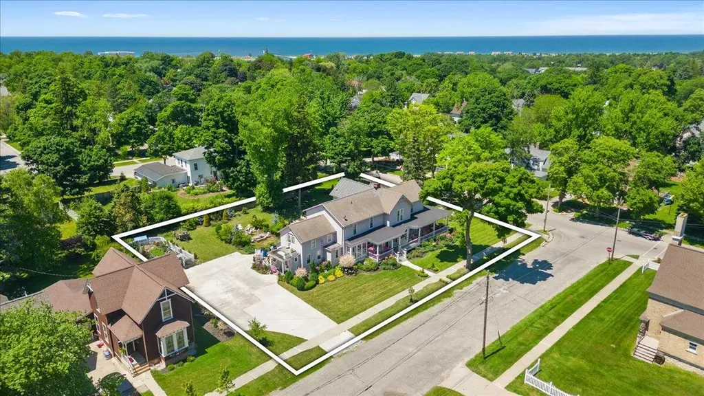 461 Fifth Street Manistee City MI 49660