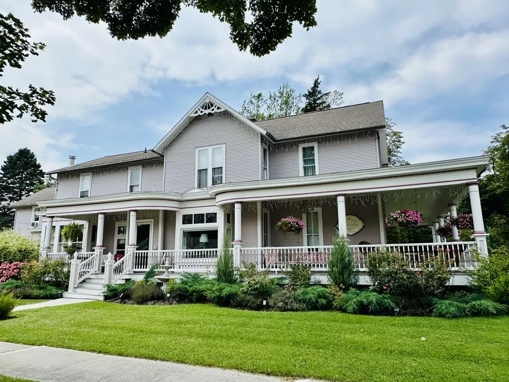 461 Fifth Street Manistee City MI 49660