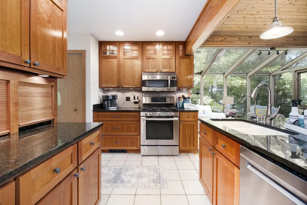 6218 N Loggers Lane Hamlin Township MI 49431