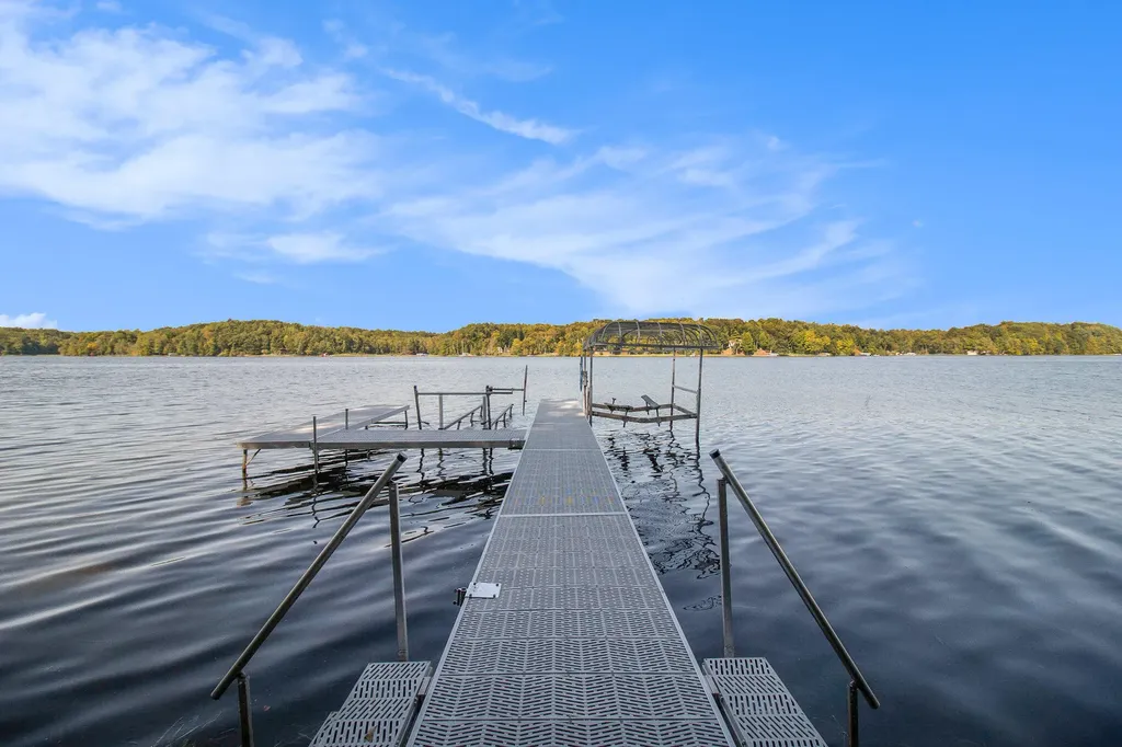 6218 N Loggers Lane Hamlin Township MI 49431